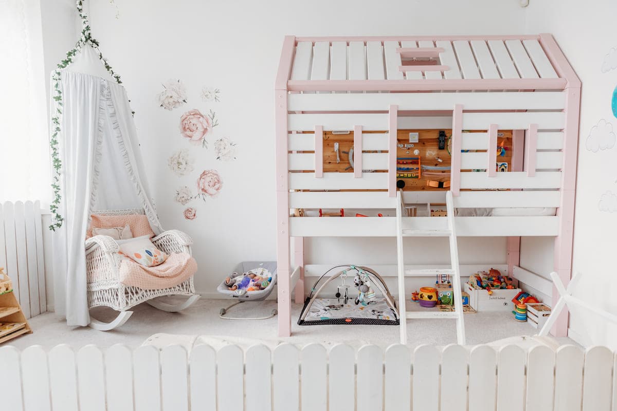 Roosa toa interjöör, beebiala ja ilusalong